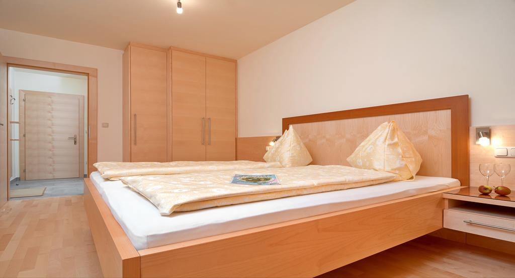 Hubertushof Hotel Latschach ober dem Faakersee Екстериор снимка