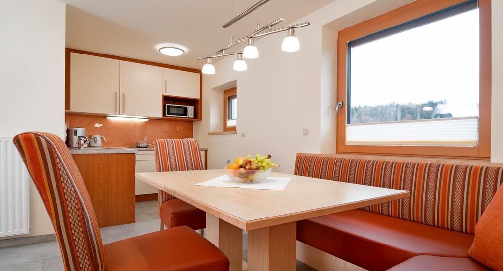 Hubertushof Hotel Latschach ober dem Faakersee Екстериор снимка