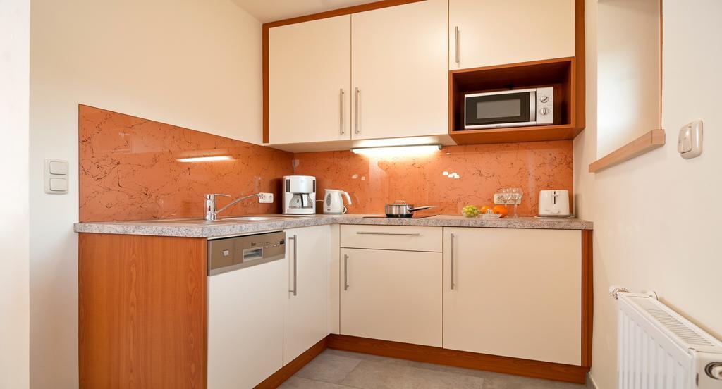 Hubertushof Hotel Latschach ober dem Faakersee Екстериор снимка