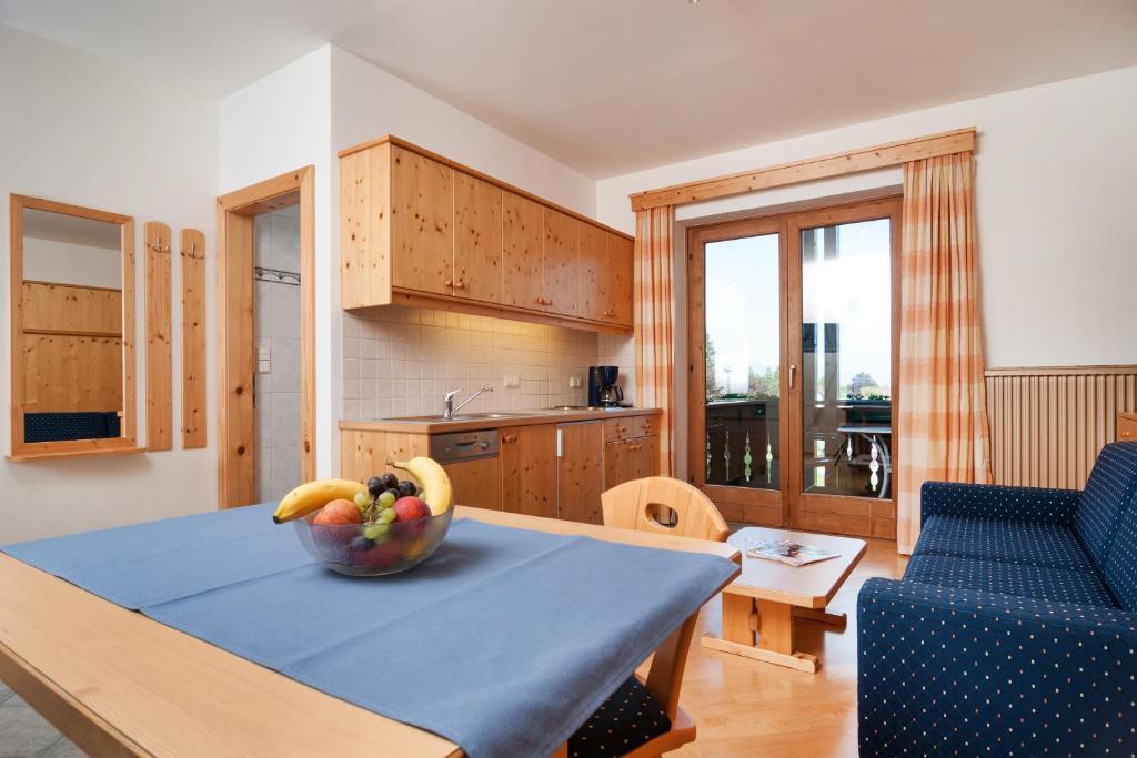 Hubertushof Hotel Latschach ober dem Faakersee Екстериор снимка