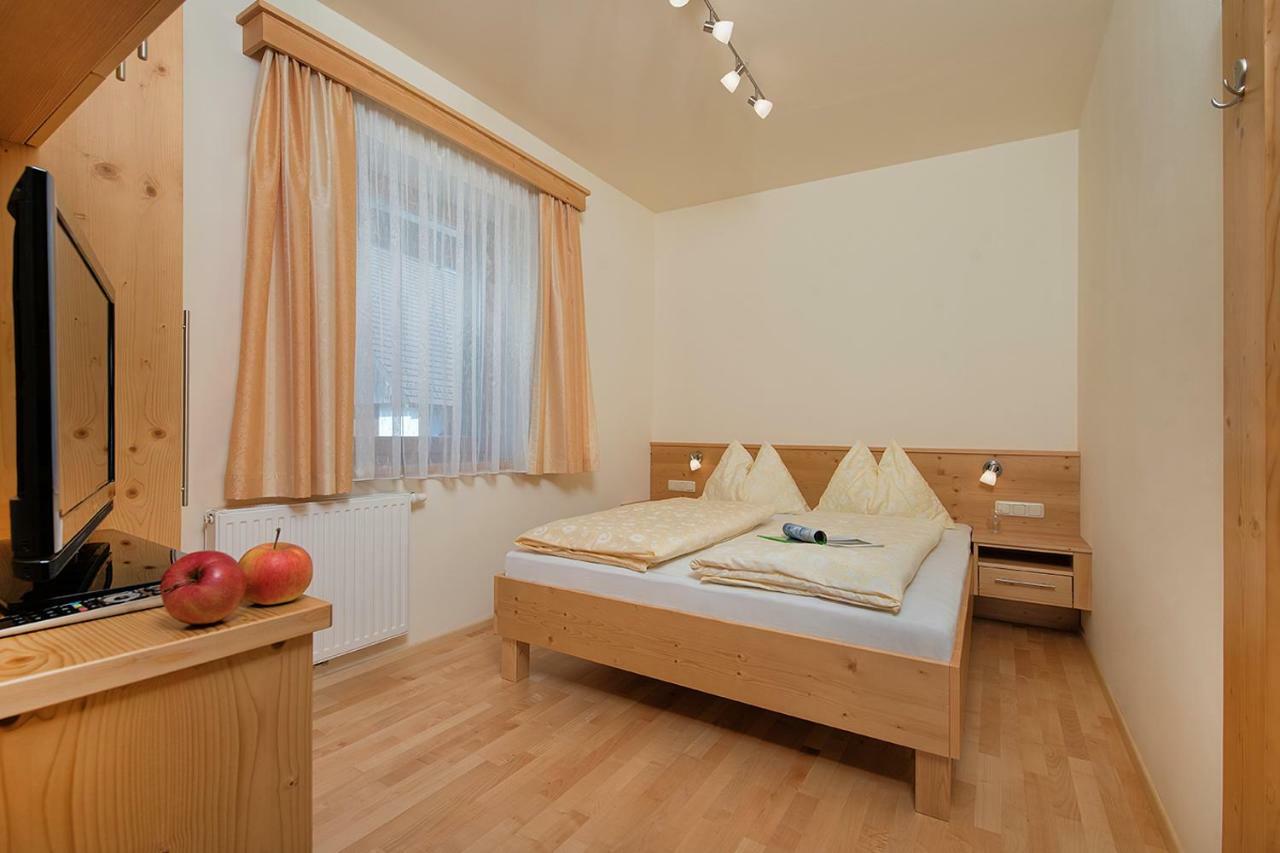 Hubertushof Hotel Latschach ober dem Faakersee Екстериор снимка